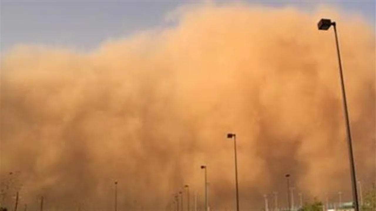 أدعية الرياح الشديدة.. كيف استقبل النبي ﷺ العواصف الغبارية وماذا قال عنها؟